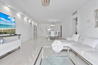 4001 S Ocean Dr in Hollywood, FL - Building Photo - Building Photo