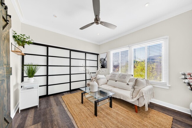 5919 Lexington Ave in Los Angeles, CA - Building Photo - Building Photo