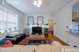 5 Sherborn Ct, Unit 8 in Medford, MA - Building Photo - Building Photo