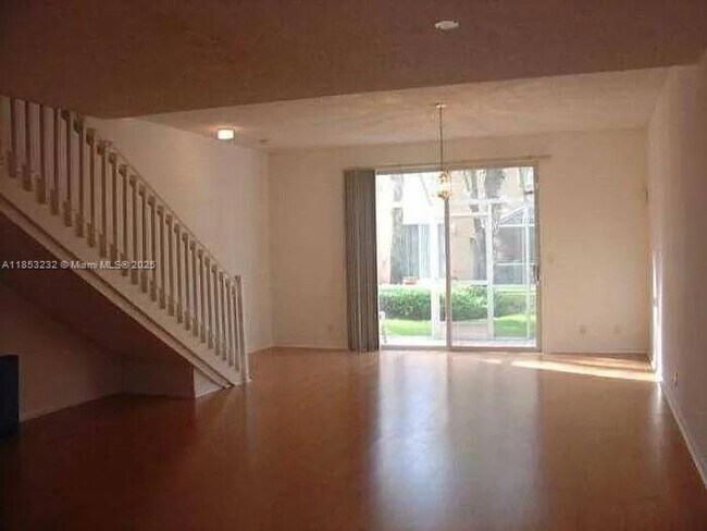 1354 Veracruz Ln in Weston, FL - Building Photo - Building Photo