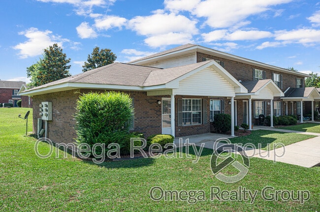 Ridge View Apartments in Columbiana, AL - Building Photo - Building Photo