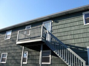 24 Hoyt St in Danbury, CT - Building Photo - Building Photo