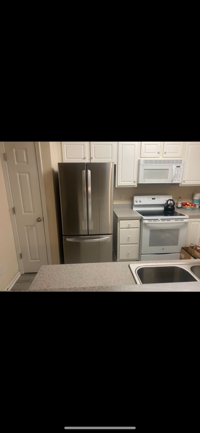 4345 Cedarcroft Ct in Greensboro, NC - Building Photo - Building Photo