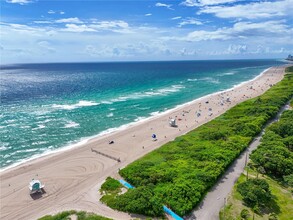 500 Bayview Dr in Sunny Isles Beach, FL - Building Photo - Building Photo