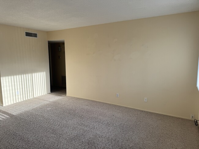3047 Western Ave in Kingman, AZ - Building Photo - Building Photo