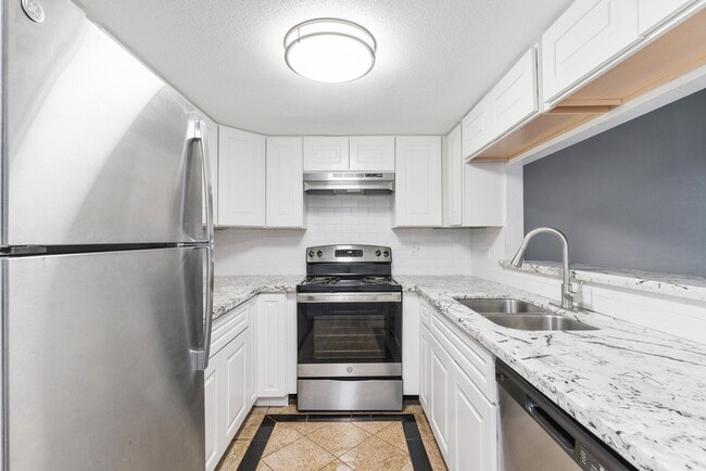 property at 14814 Perthshire Rd