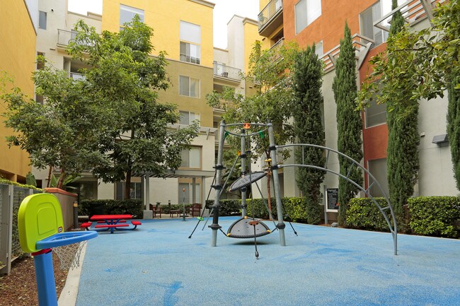Camden Main And Jamboree in Irvine, CA - Building Photo - Other