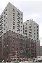 Haroldon Court in New York, NY - Building Photo - Building Photo