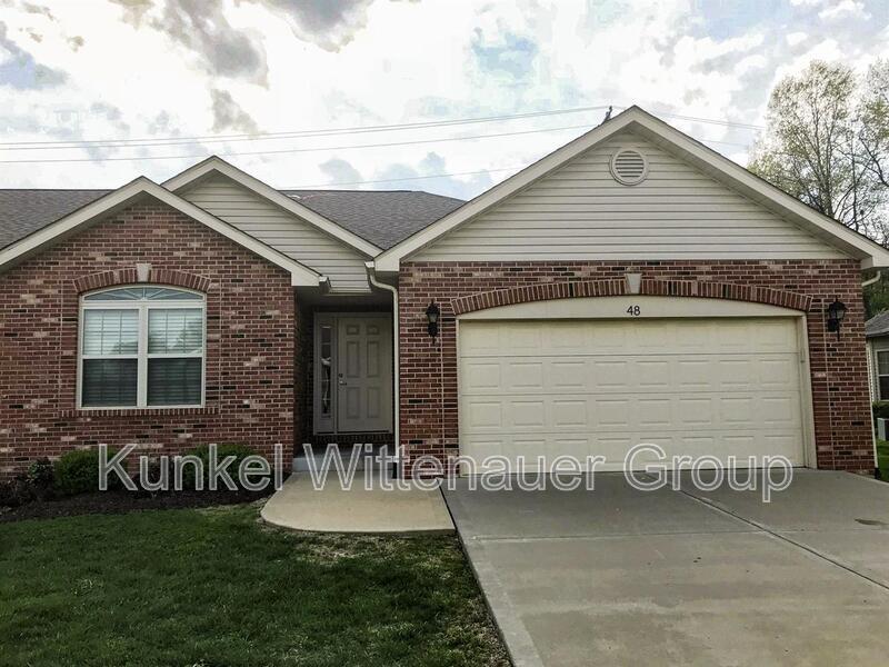 48 Oak Pointe Cir in Belleville, IL - Building Photo
