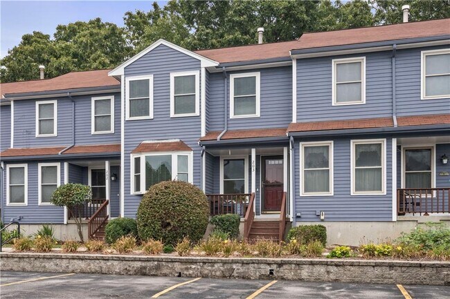 200 Heroux Blvd in Cumberland, RI - Building Photo - Building Photo