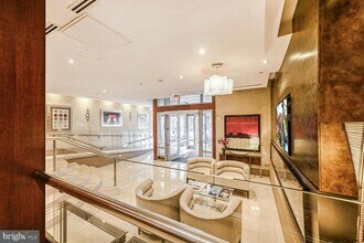 811 4th St NW in Washington, DC - Building Photo - Building Photo