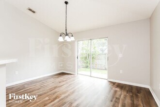 8408 Oak Crossing Dr W in Jacksonville, FL - Building Photo - Building Photo