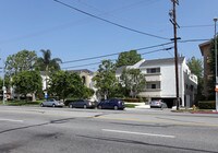Building Photo - 15007 Burbank Blvd Apartments in Los Angeles, California
