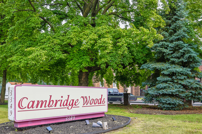 Cambridge Woods in Toledo, OH - Foto de edificio - Building Photo