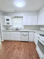 280 Timber Creek Ln SW in Marietta, GA - Building Photo