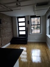 4833 N Talman Ave, Unit G in Chicago, IL - Foto de edificio - Building Photo