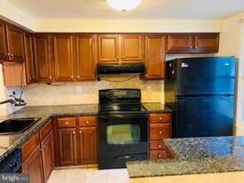 12508 Cross Ridge Way in Germantown, MD - Building Photo