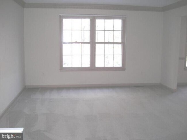 9518 Hunt Square Ct in Springfield, VA - Building Photo - Building Photo