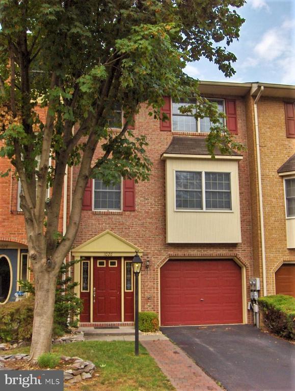 1026 Lindsay Ln in Hagerstown, MD - Building Photo - Building Photo