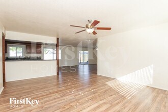 3502 E Greenway Ln in Phoenix, AZ - Building Photo - Building Photo