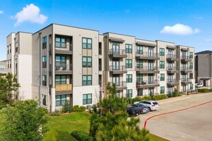 Lenox Katy Crossing in Katy, TX - Building Photo