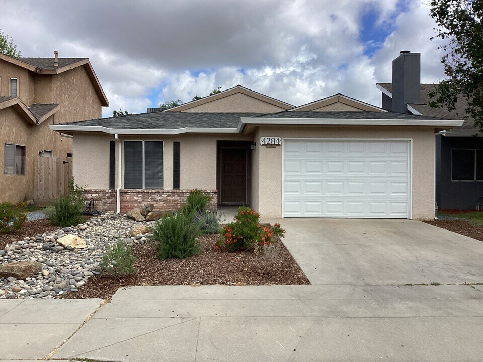 4284 W Princeton Ave in Fresno, CA - Building Photo