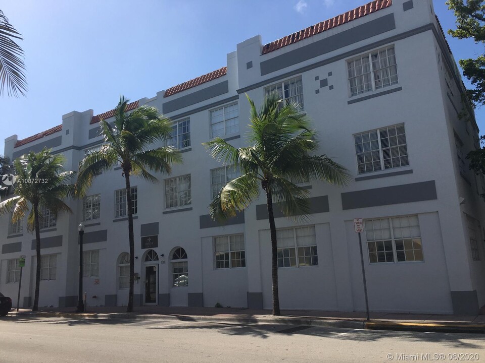 130 3rd St-Unit -102 in Miami Beach, FL - Building Photo