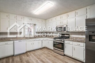 2105 Pinewood Dr in Covington, GA - Building Photo - Building Photo