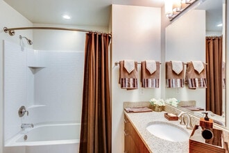 2101 6th Ave, Unit SI ID1506175P in Seattle, WA - Building Photo - Building Photo