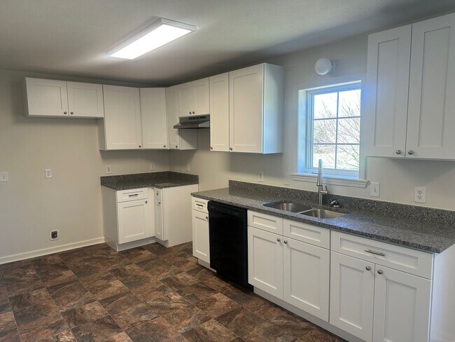 11 Crestview Ln in Fair Grove, MO - Building Photo - Building Photo