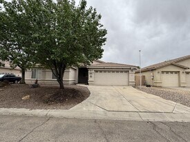 3858 E Ames Ave in Kingman, AZ - Building Photo