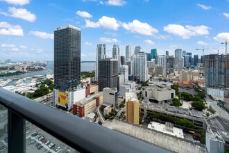 701 NE 1st Ave in Miami, FL - Building Photo - Building Photo