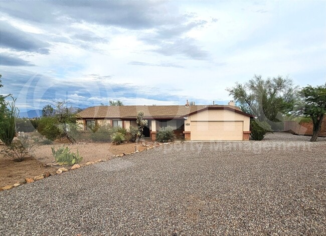 property at 4832 N Avenida Largo