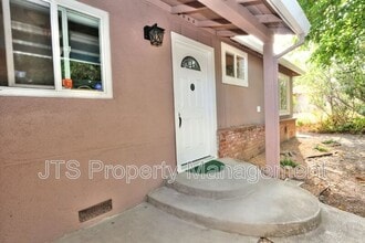 6906 Pin Oak Ct in Fair Oaks, CA - Building Photo - Building Photo