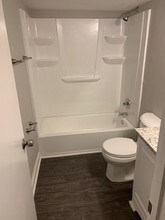 135 Oakwood Ave-Unit -G in Spartanburg, SC - Building Photo - Building Photo