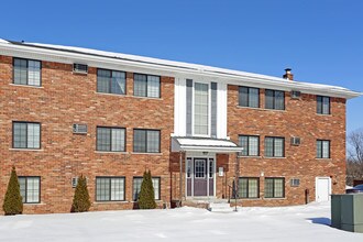 23214 Deanhurst in Clinton Township, MI - Building Photo - Building Photo