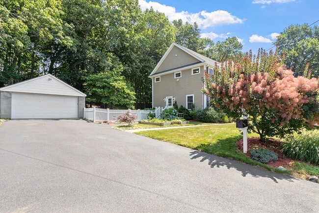 18 Sonrel St in Woburn, MA - Building Photo - Building Photo