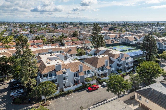 Pointe Surfside in Huntington Beach, CA - Building Photo - Building Photo