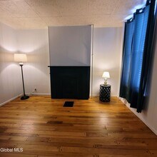 192 Hill St in Troy, NY - Building Photo - Building Photo