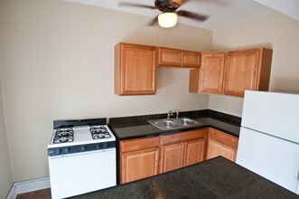 1603 N Van Buren St in Milwaukee, WI - Building Photo - Building Photo