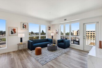 Lincoln Landing in Hayward, CA - Foto de edificio - Building Photo