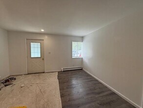 687 Jersey Ave-Unit -#5 in Greenwood Lake, NY - Building Photo - Building Photo