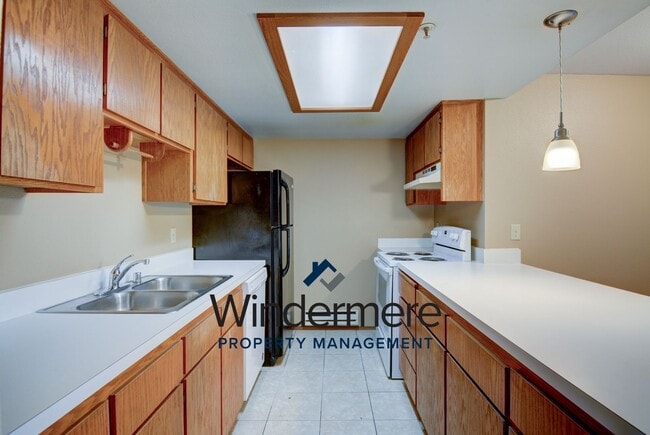 1235 SE 4th Ave in Oak Harbor, WA - Building Photo - Building Photo