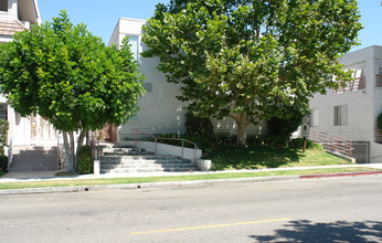 407-409 W Lexington Dr in Glendale, CA - Building Photo - Building Photo