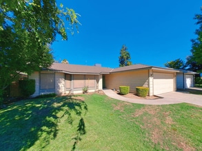 3753 N State St in Fresno, CA - Building Photo - Building Photo