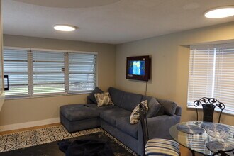 1001 SW 12th Terrace in Boca Raton, FL - Building Photo - Building Photo