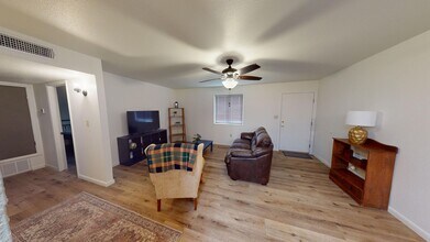 1521 S Granite St in Deming, NM - Building Photo - Building Photo