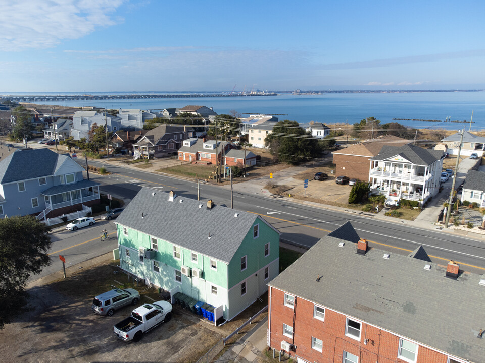 1293 W Ocean View Ave in Norfolk, VA - Building Photo