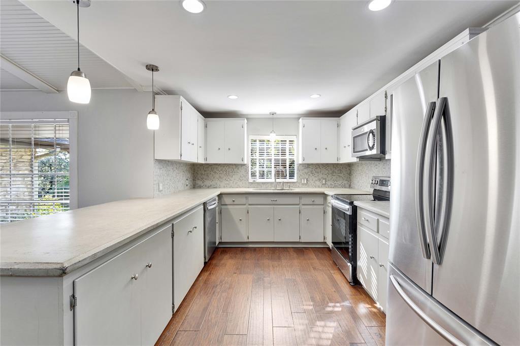 10903 Mellow Ln in Austin, TX - Building Photo