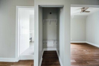 6210 S Dorchester Ave-Unit -4W in Chicago, IL - Building Photo - Building Photo